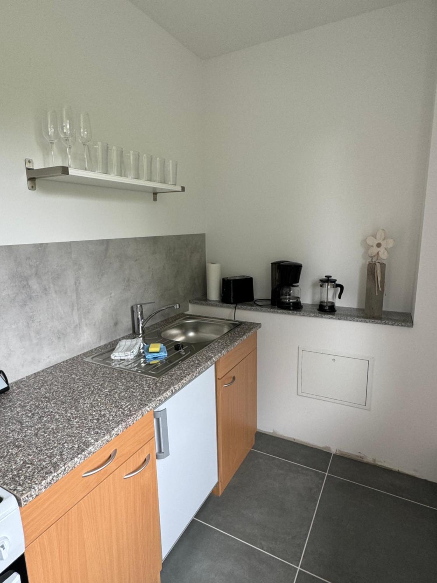 Fc-Apartmenthaus Falkensee Mit Grossem Garten Und Pkw Stellflaechen 외부 사진