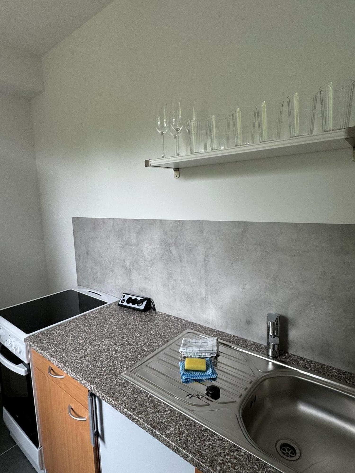 Fc-Apartmenthaus Falkensee Mit Grossem Garten Und Pkw Stellflaechen 외부 사진