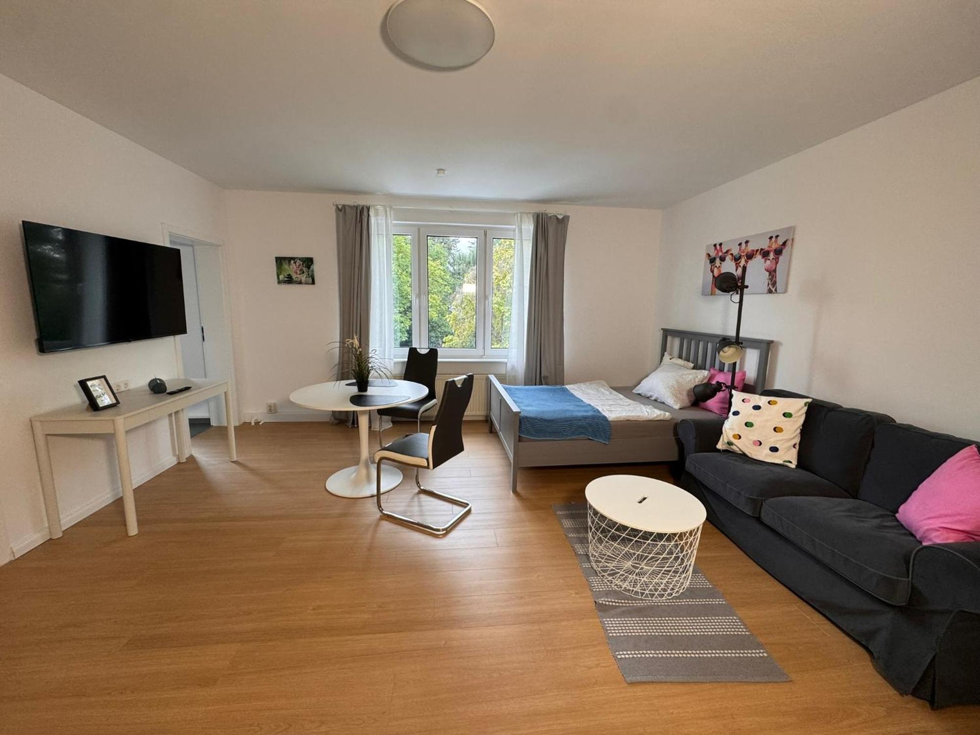 Fc-Apartmenthaus Falkensee Mit Grossem Garten Und Pkw Stellflaechen 외부 사진