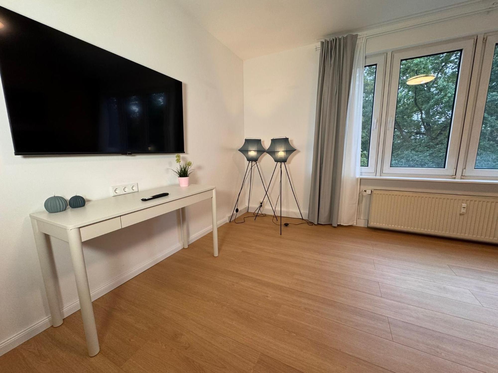 Fc-Apartmenthaus Falkensee Mit Grossem Garten Und Pkw Stellflaechen 외부 사진